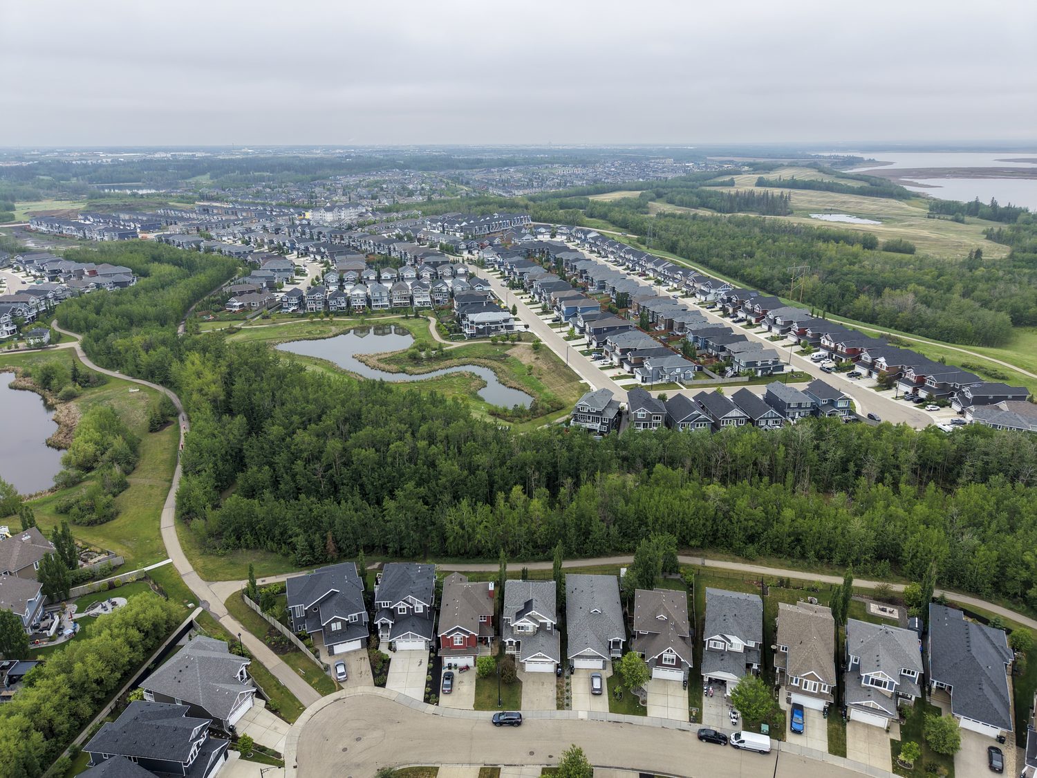 Aerial real estate view of homes